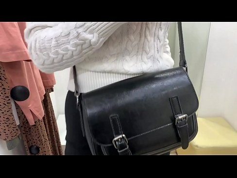 ❤️ Masturbazione pubblica della giovane cagna FeralBerry con un dildo nel camerino ️ Pornoal it.sayhentai.ru