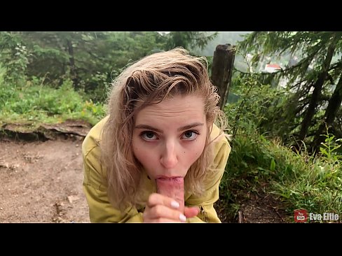 ❤️ Ragazza ingoia lo sperma dopo un pompino in pubblico - Eva Elfi ️ Pornoal it.sayhentai.ru